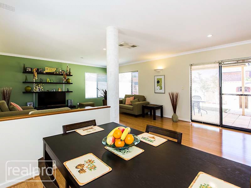 2/87 Hope Avenue, Salter Point WA 6152