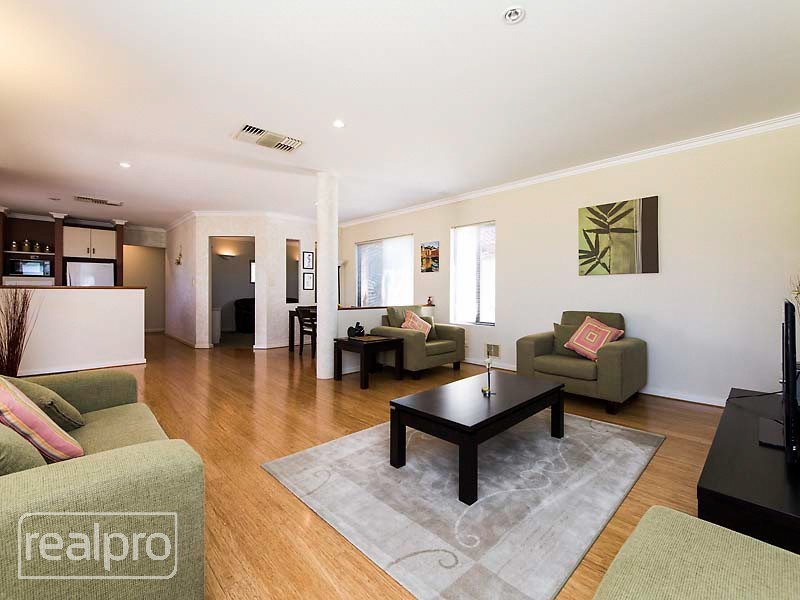 2/87 Hope Avenue, Salter Point WA 6152
