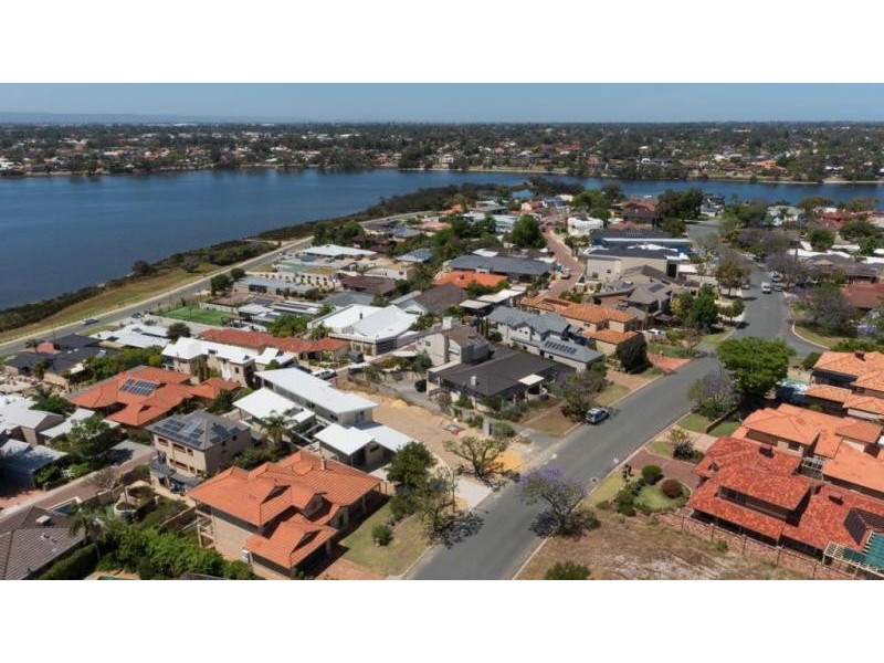 34A Sulman Avenue, Salter Point WA 6152