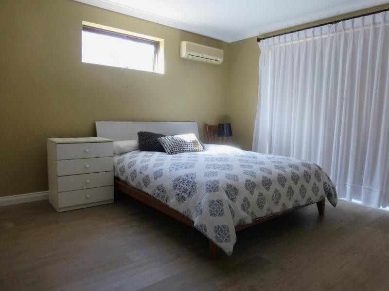 15 Burntoak Way, Kingsley WA 6026