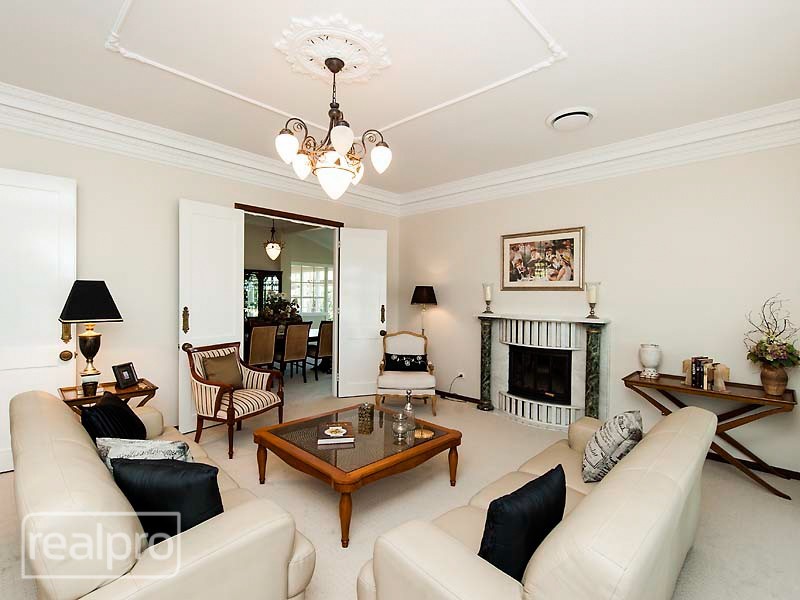 36 Salter Point Parade, Salter Point WA 6152