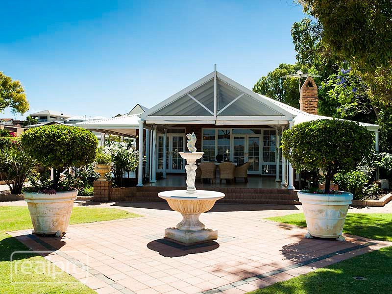 36 Salter Point Parade, Salter Point WA 6152