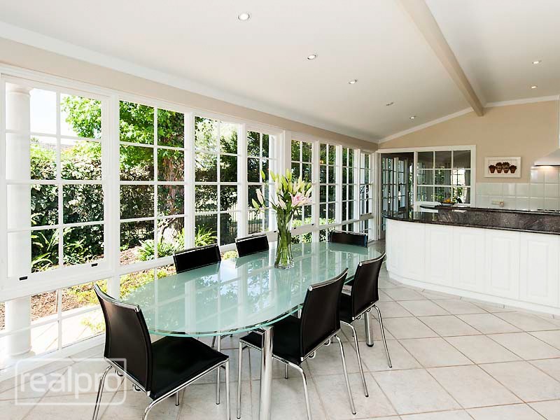 36 Salter Point Parade, Salter Point WA 6152