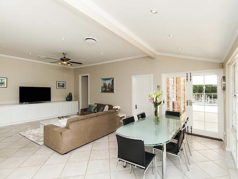 36 Salter Point Parade, Salter Point WA 6152