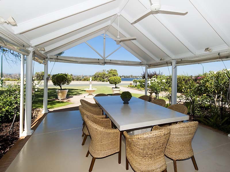 36 Salter Point Parade, Salter Point WA 6152