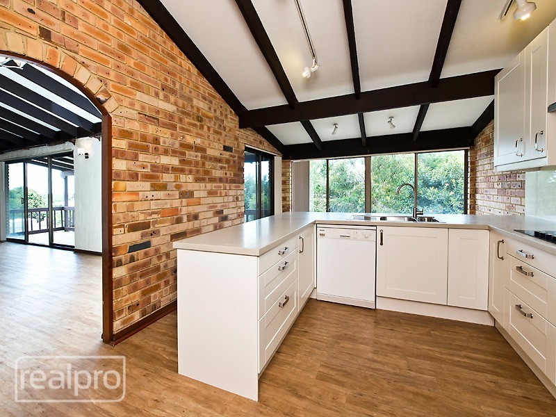 36 Deverell Way, Bentley WA 6102