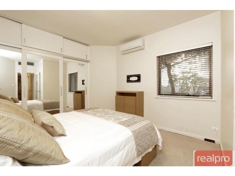 2/1 Queen Street, South Perth WA 6151