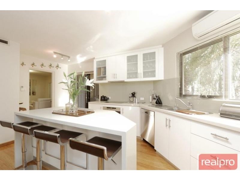 2/1 Queen Street, South Perth WA 6151