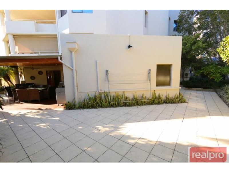 2/1 Queen Street, South Perth WA 6151