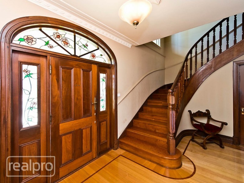 6 Success Crescent, Salter Point WA 6152