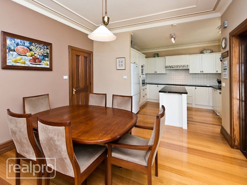 6 Success Crescent, Salter Point WA 6152