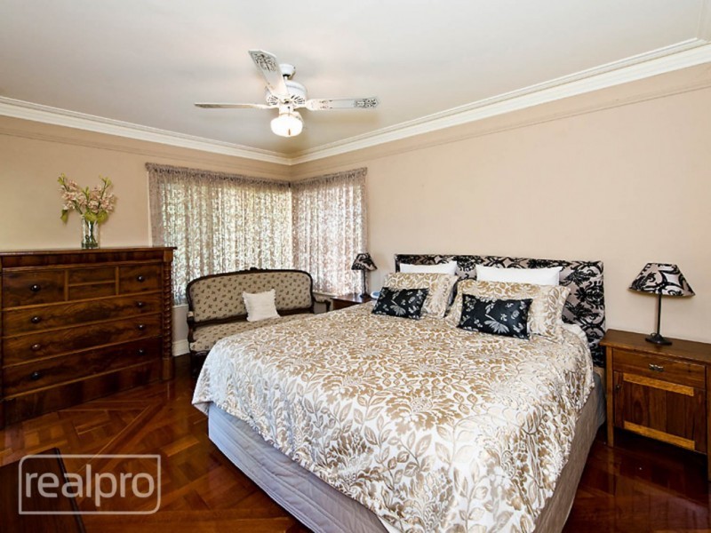 6 Success Crescent, Salter Point WA 6152