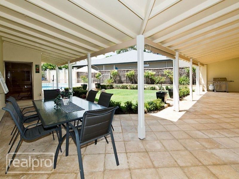 6 Success Crescent, Salter Point WA 6152