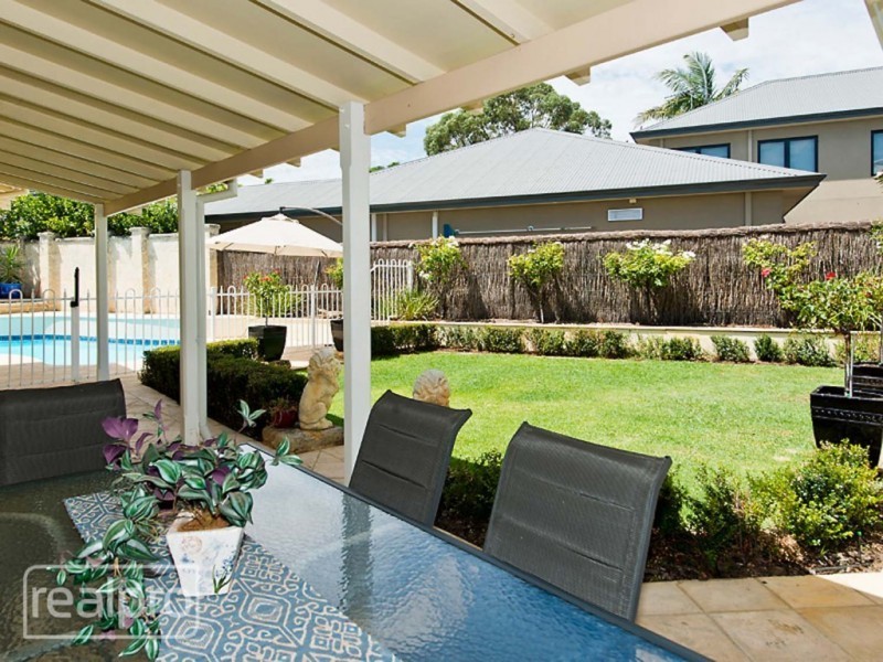 6 Success Crescent, Salter Point WA 6152