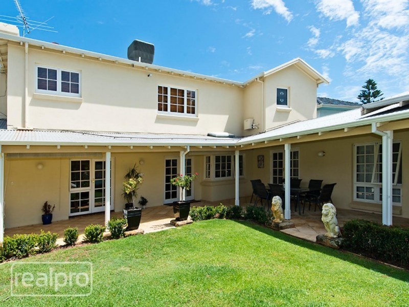 6 Success Crescent, Salter Point WA 6152