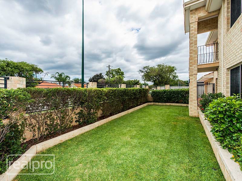66 Welwyn Avenue, Manning WA 6152