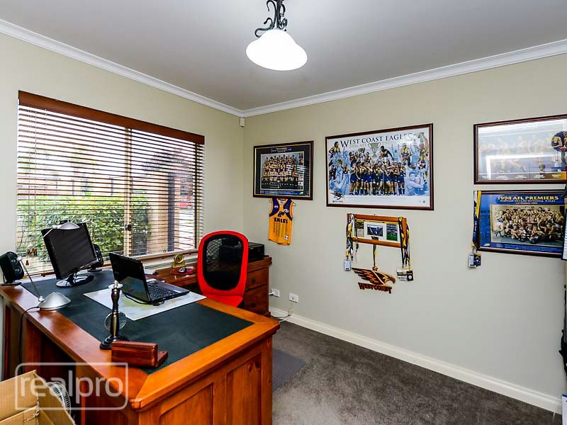 66 Welwyn Avenue, Manning WA 6152