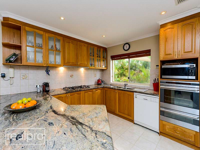 66 Welwyn Avenue, Manning WA 6152