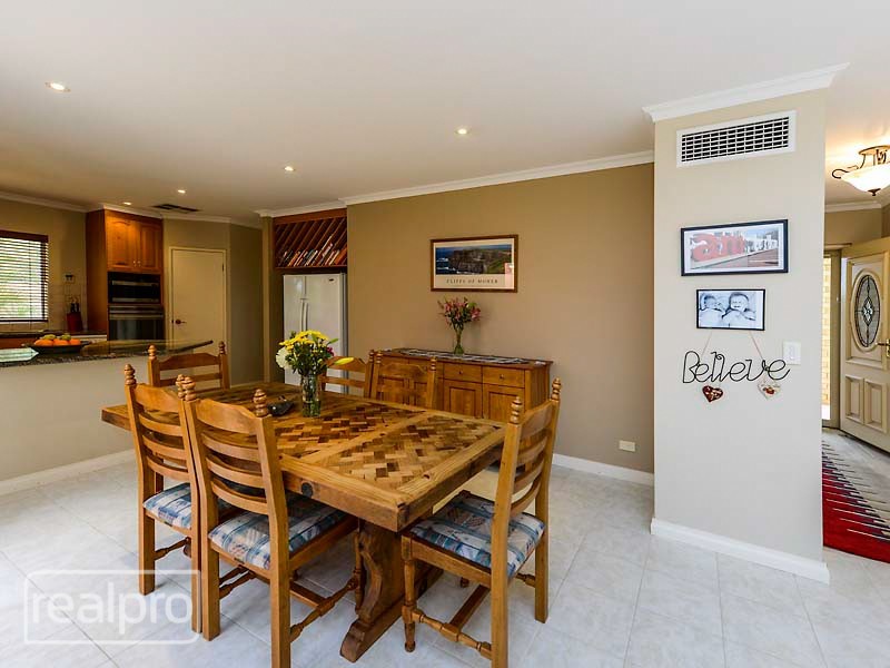 66 Welwyn Avenue, Manning WA 6152