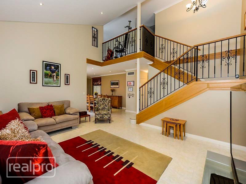 66 Welwyn Avenue, Manning WA 6152