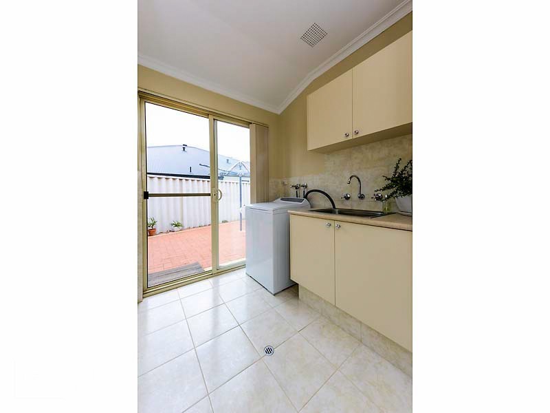 66 Welwyn Avenue, Manning WA 6152