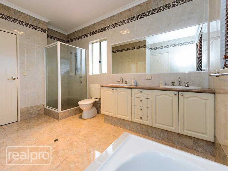 66 Welwyn Avenue, Manning WA 6152