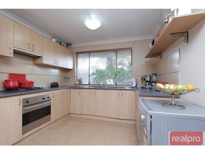 16 Melinga Court, Karawara WA 6152