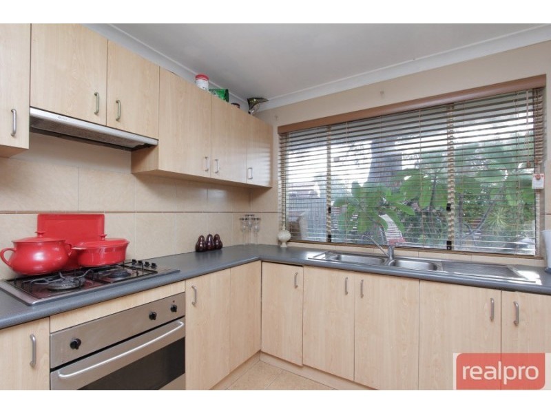 16 Melinga Court, Karawara WA 6152