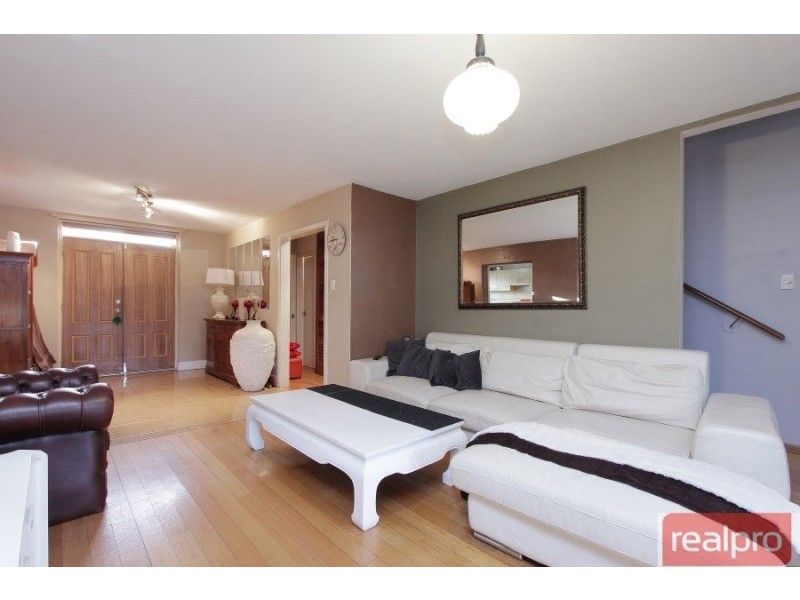 16 Melinga Court, Karawara WA 6152