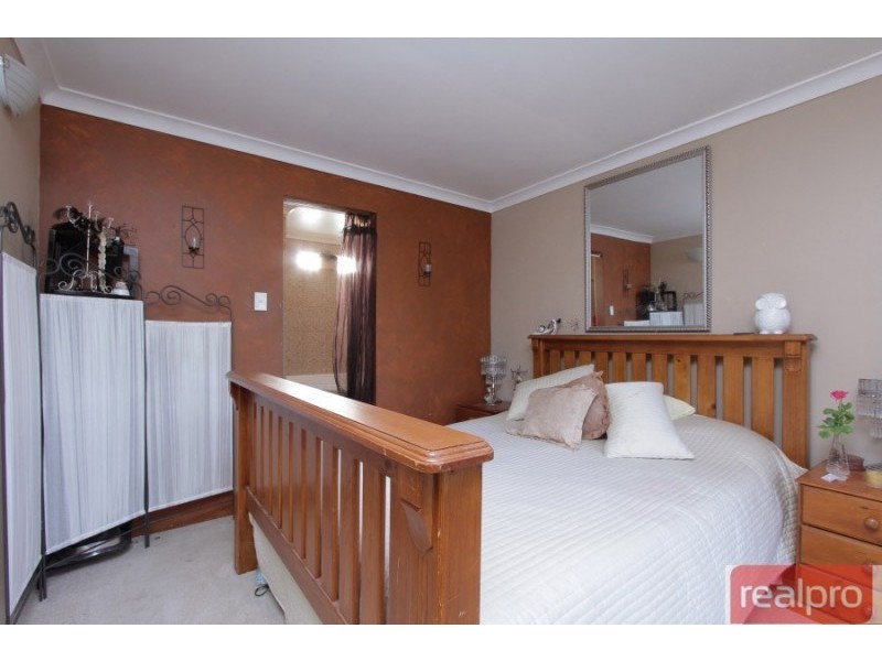 16 Melinga Court, Karawara WA 6152