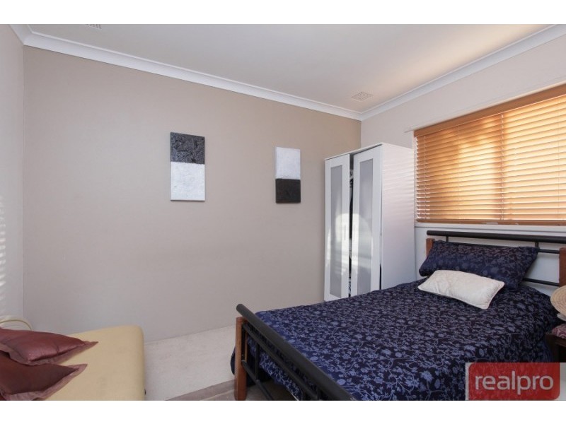 16 Melinga Court, Karawara WA 6152