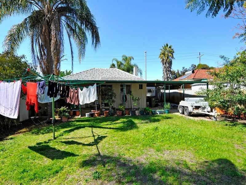 27 Irwin Road, Embleton WA 6062