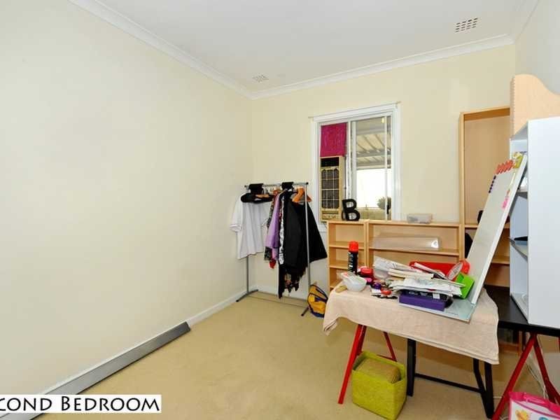 27 Irwin Road, Embleton WA 6062