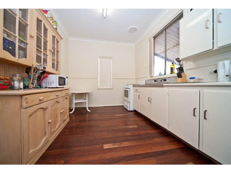 10 Parsons Street, Embleton WA 6062