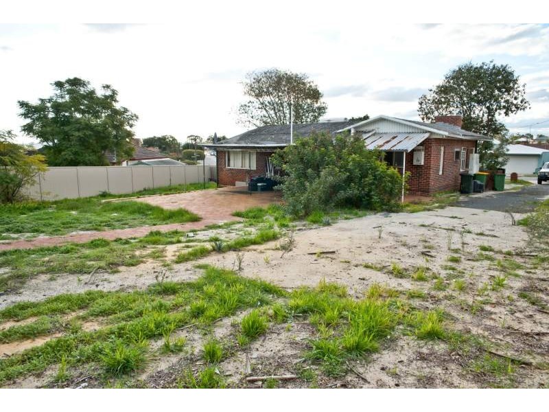 10 Parsons Street, Embleton WA 6062