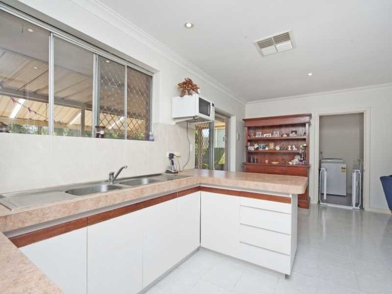 65 Embleton Avenue, Embleton WA 6062