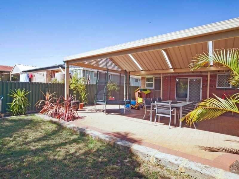 65 Embleton Avenue, Embleton WA 6062