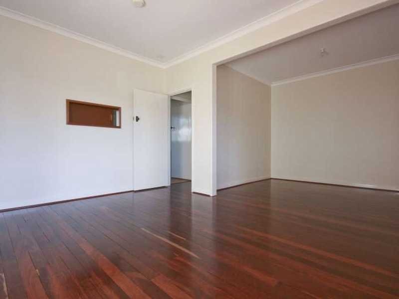 7 Grant Street, Embleton WA 6062