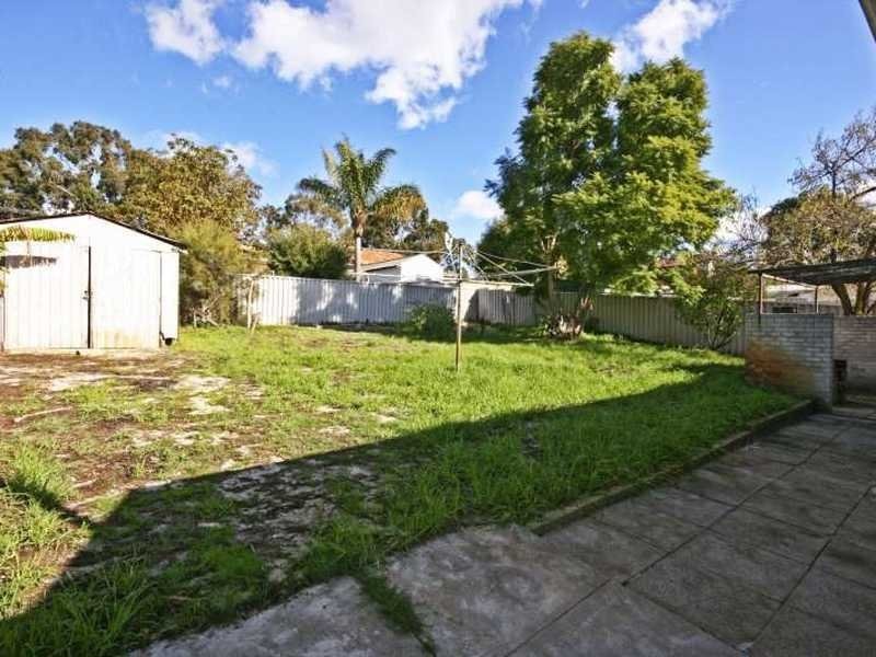 7 Grant Street, Embleton WA 6062