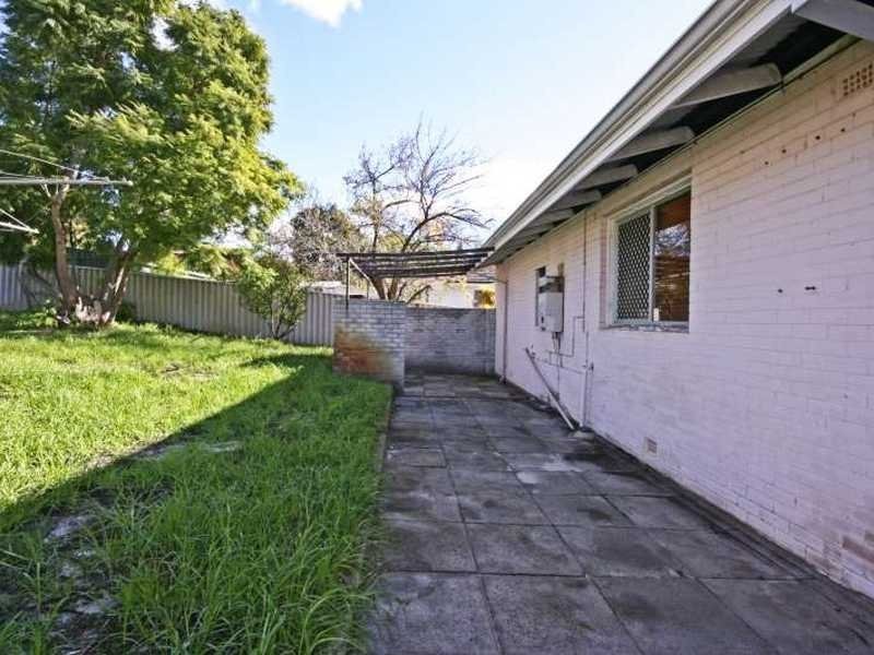 7 Grant Street, Embleton WA 6062