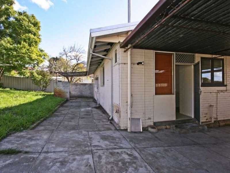 7 Grant Street, Embleton WA 6062