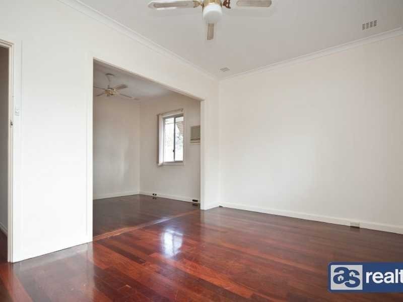 7 Bromley Street, Embleton WA 6062