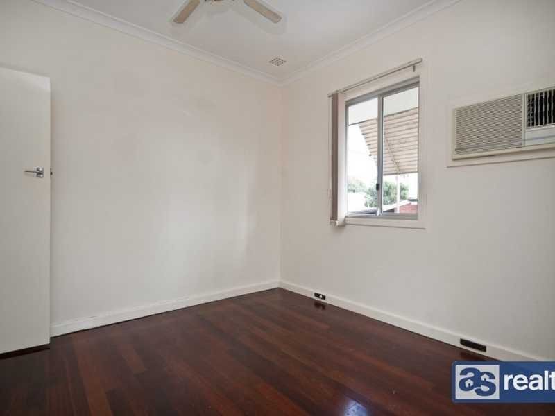 7 Bromley Street, Embleton WA 6062