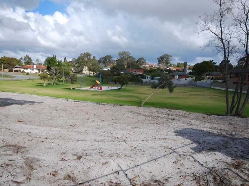 26 Bromley Street, Embleton WA 6062