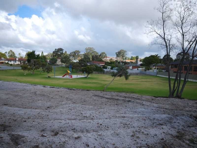 26 Bromley Street, Embleton WA 6062