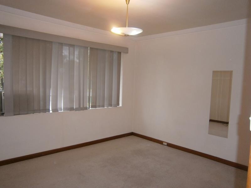 16 Sanderson Street, Embleton WA 6062