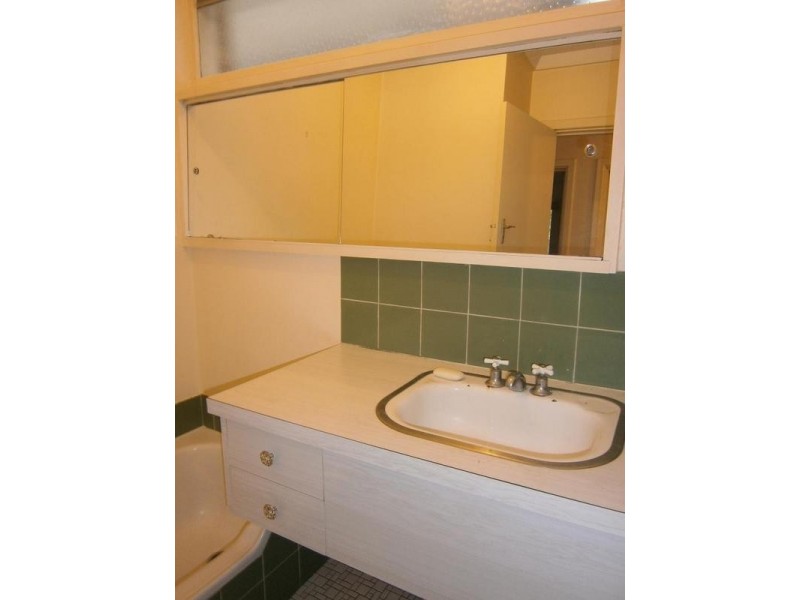 16 Sanderson Street, Embleton WA 6062