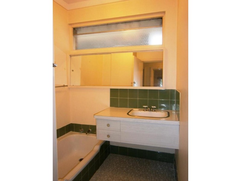 16 Sanderson Street, Embleton WA 6062