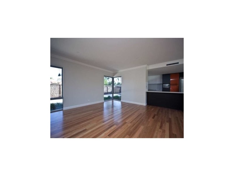 34B Bassendean Parade, Bassendean WA 6054
