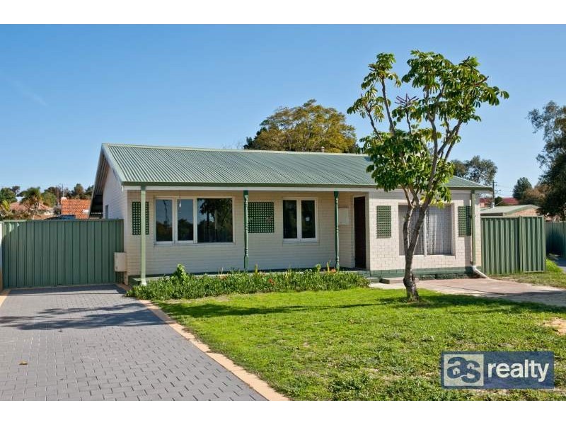 15 Wade Street, Embleton WA 6062